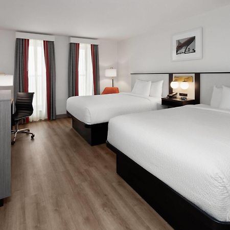 מלון Ramada By Wyndham מילווקי מראה חיצוני תמונה