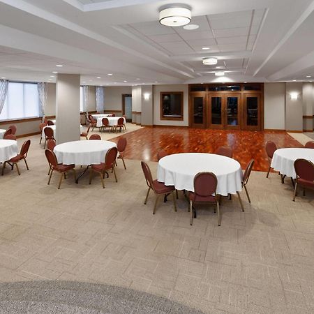 מלון Ramada By Wyndham מילווקי מראה חיצוני תמונה
