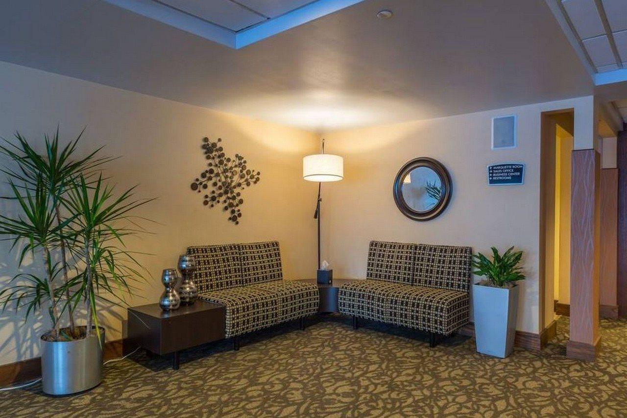 מלון Ramada By Wyndham מילווקי מראה חיצוני תמונה