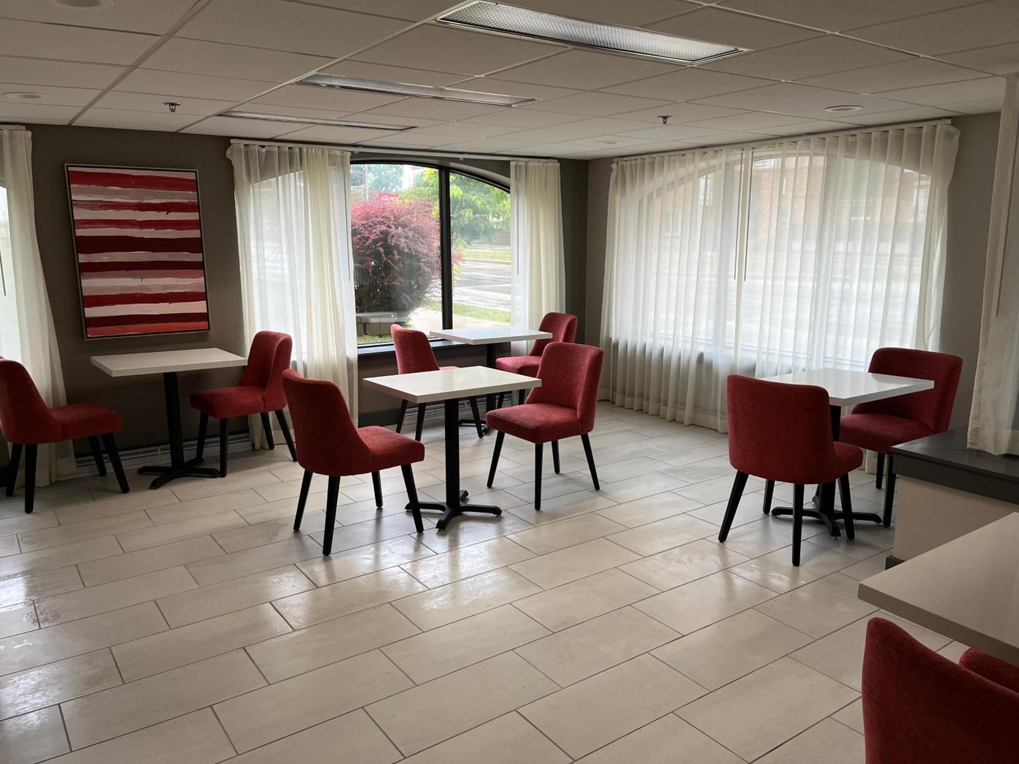 מלון Ramada By Wyndham מילווקי מראה חיצוני תמונה