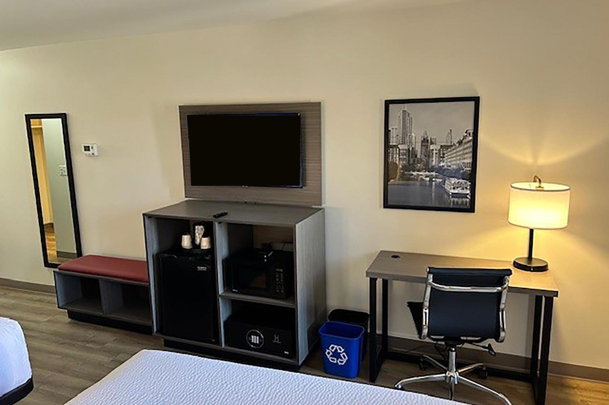 מלון Ramada By Wyndham מילווקי מראה חיצוני תמונה