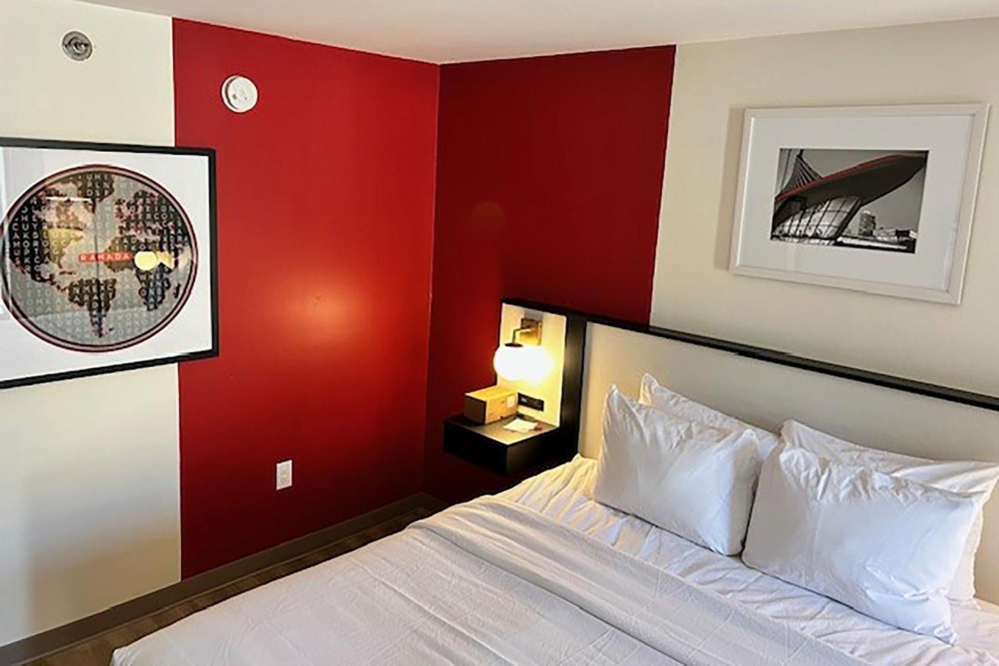 מלון Ramada By Wyndham מילווקי מראה חיצוני תמונה