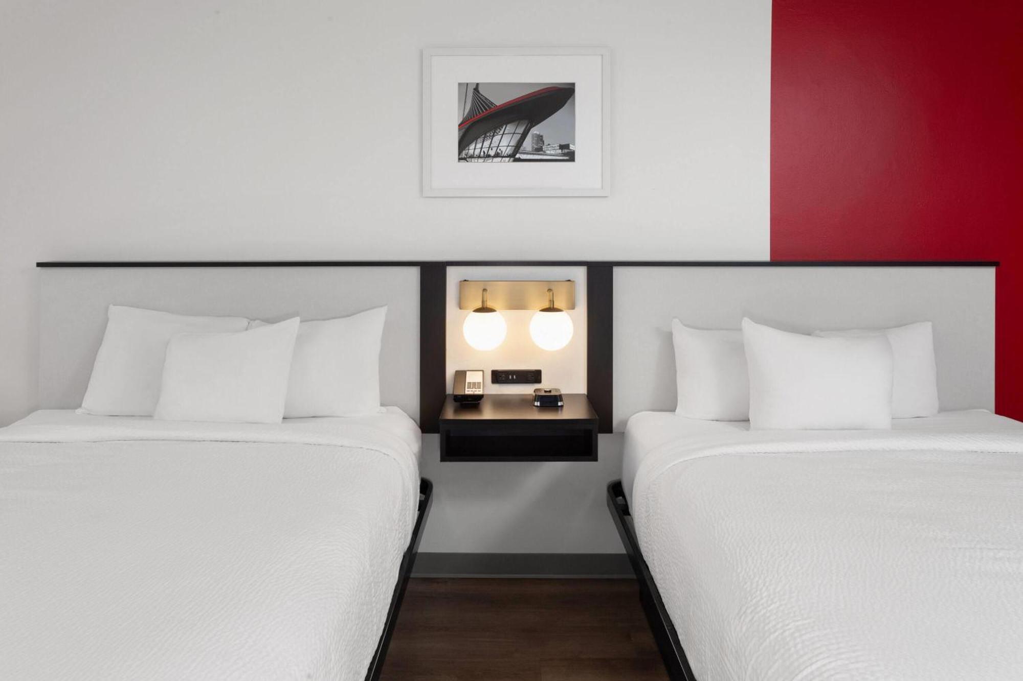 מלון Ramada By Wyndham מילווקי מראה חיצוני תמונה