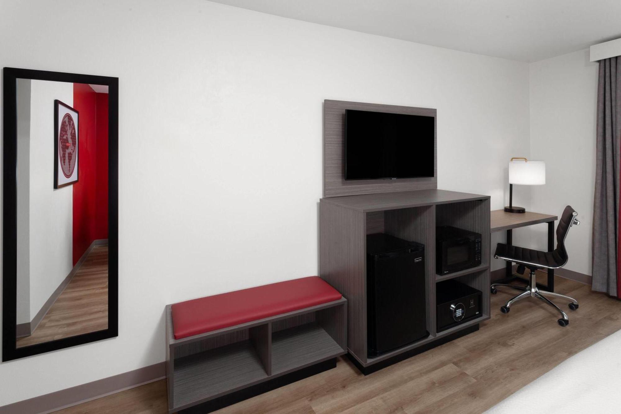 מלון Ramada By Wyndham מילווקי מראה חיצוני תמונה