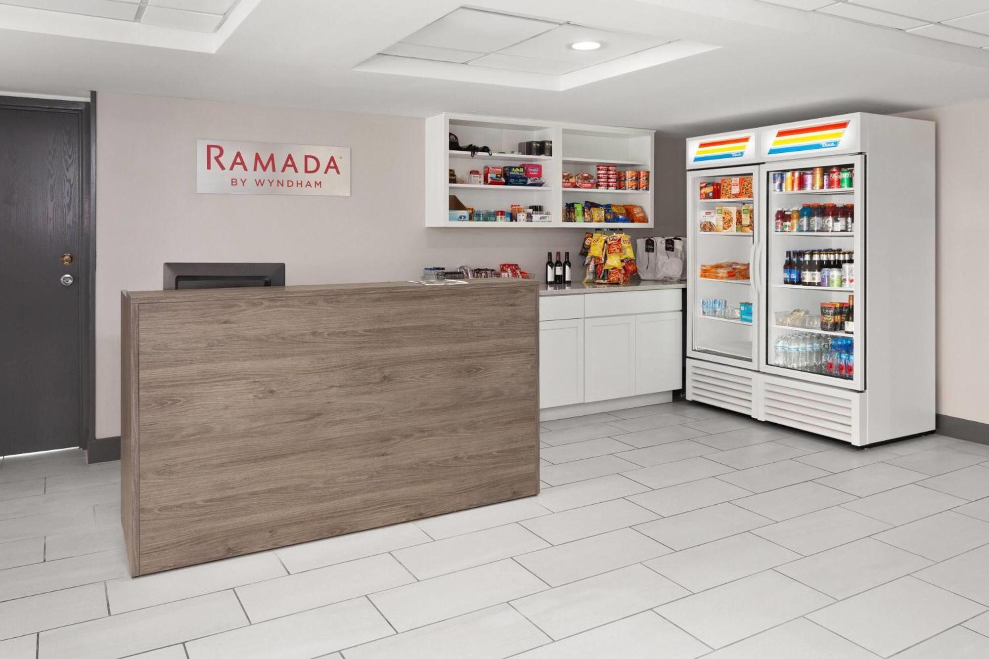 מלון Ramada By Wyndham מילווקי מראה חיצוני תמונה