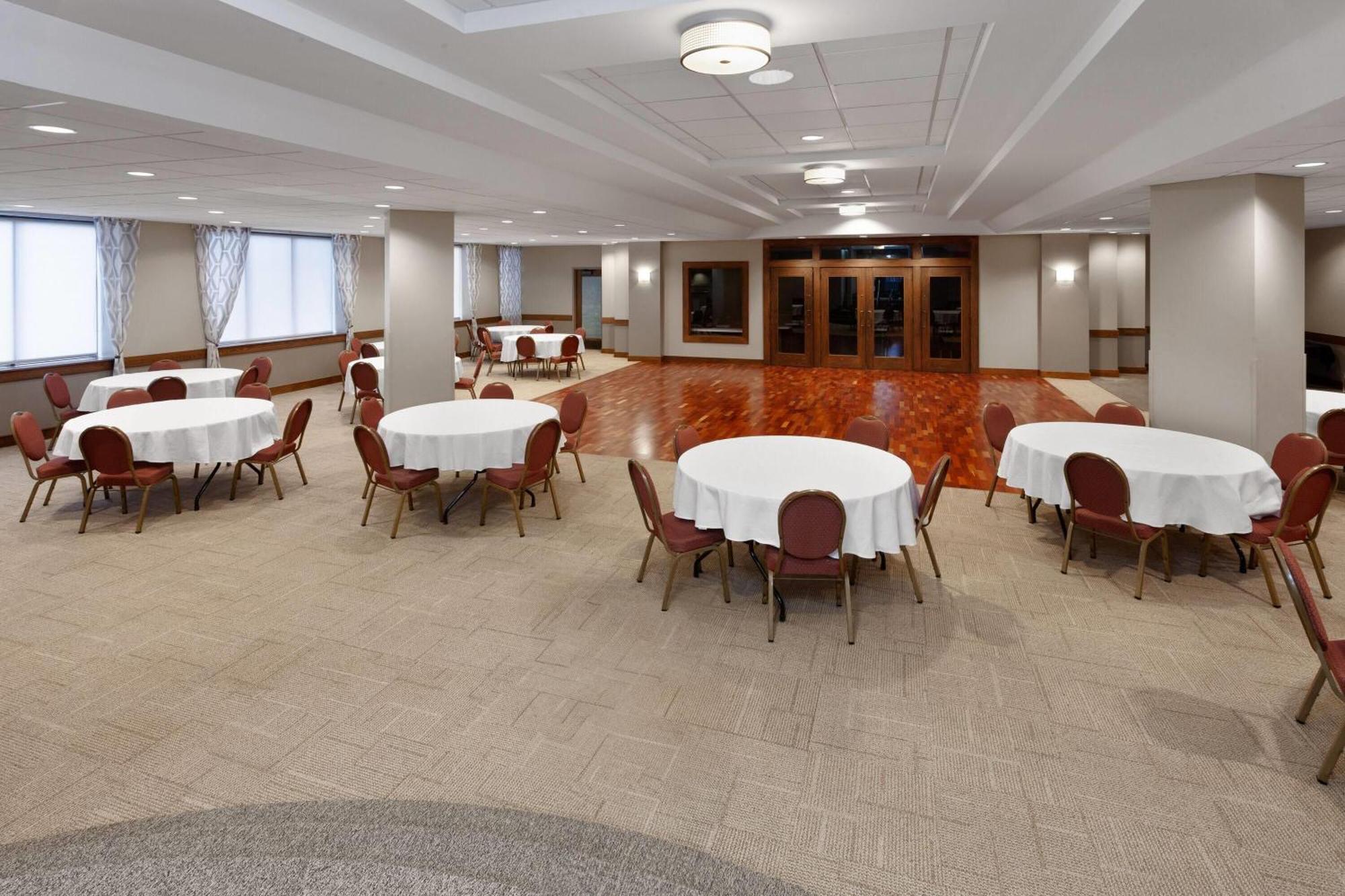מלון Ramada By Wyndham מילווקי מראה חיצוני תמונה