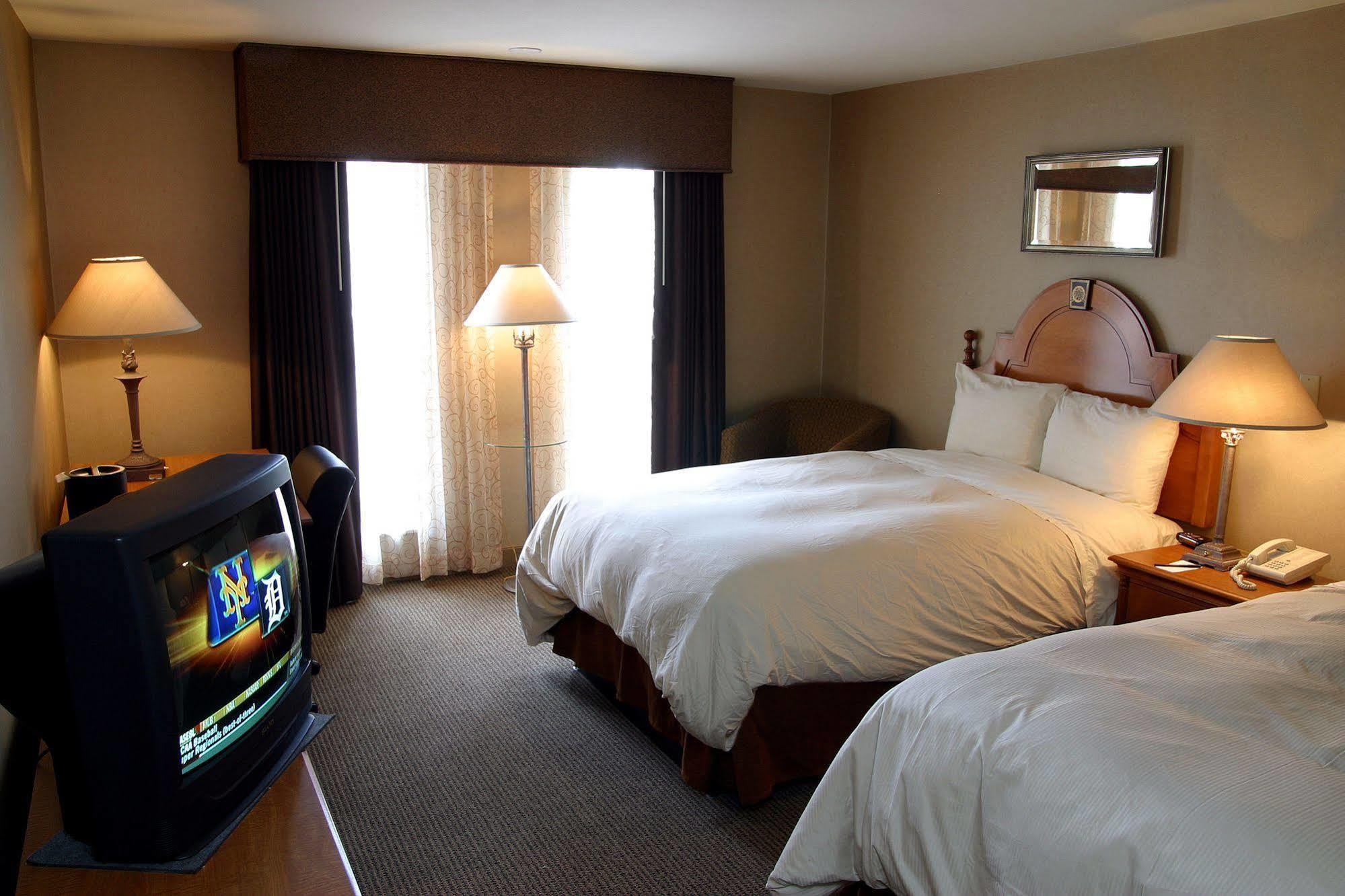 מלון Ramada By Wyndham מילווקי חדר תמונה