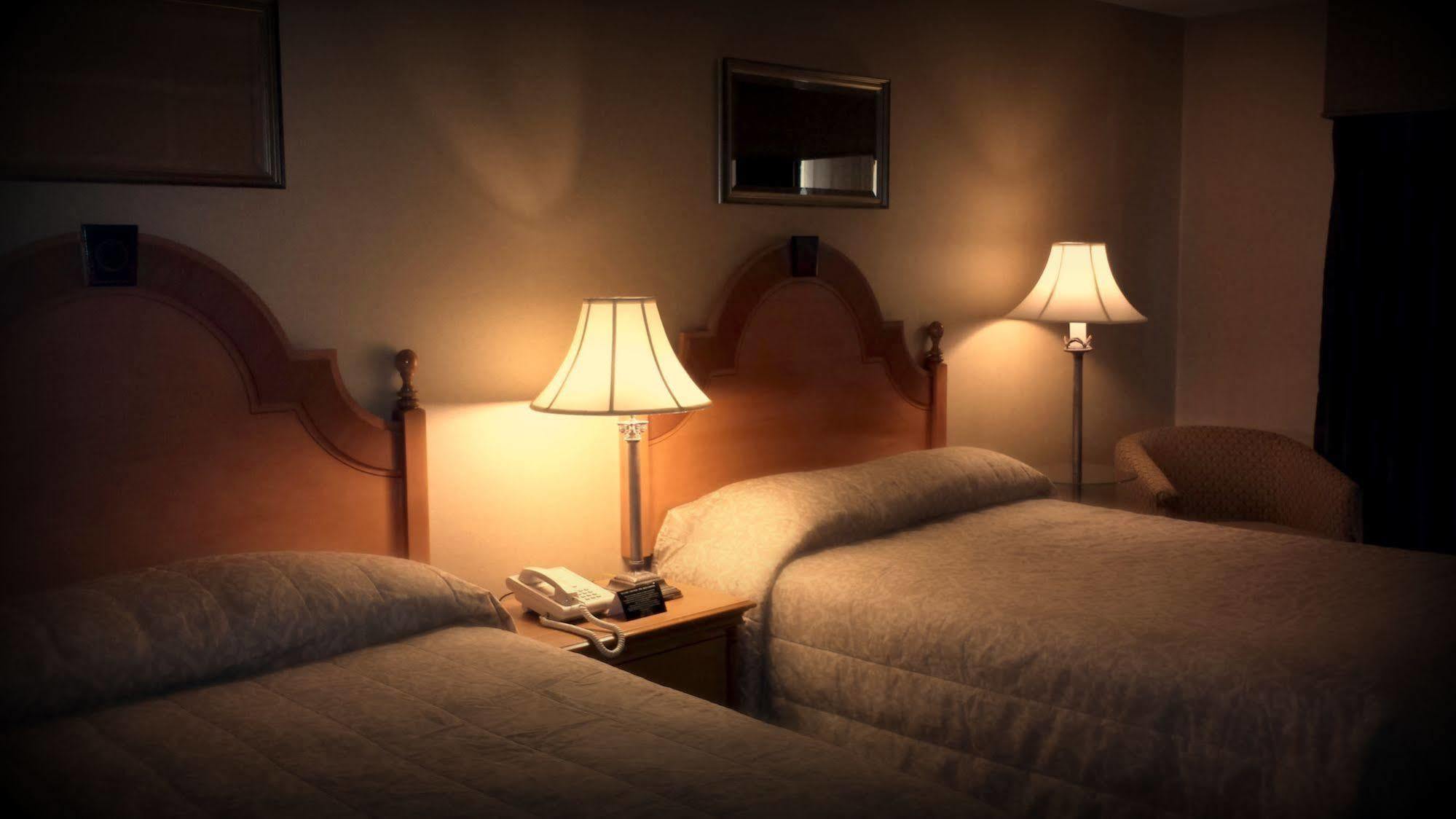 מלון Ramada By Wyndham מילווקי מראה חיצוני תמונה